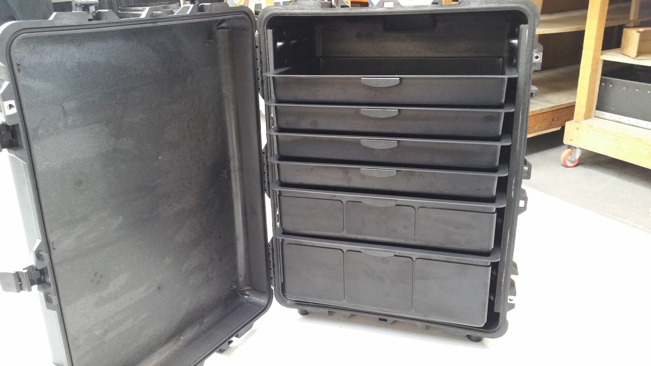 Peli cases thermal packaging manufacture by Bray Plastics