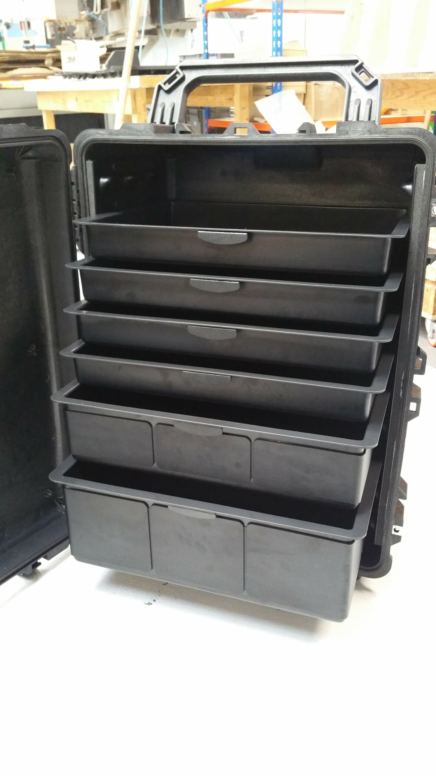 Bray Plastics tooling and manufacture of thermal packaging cases for Peli